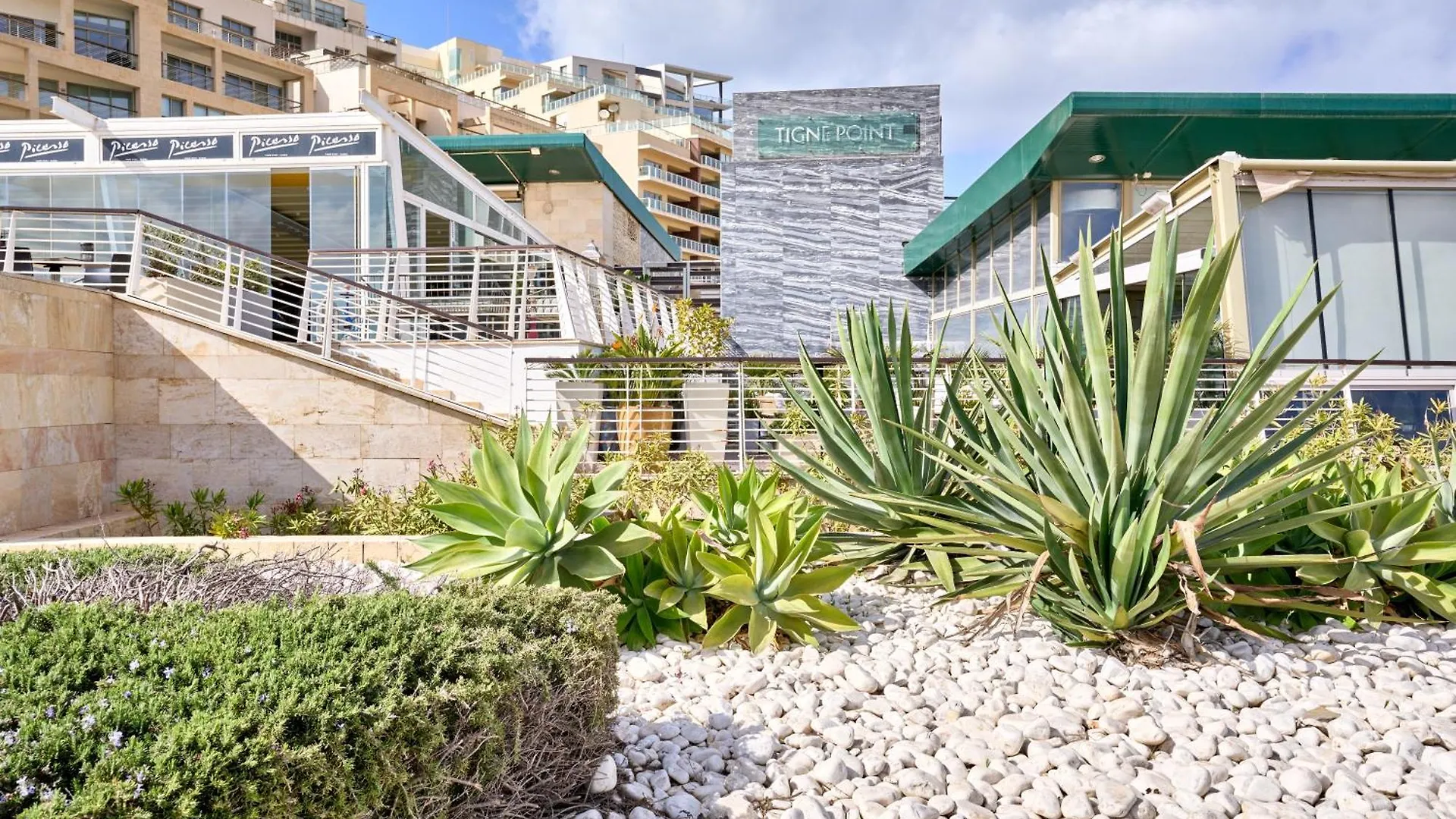 Stylish Apartment In Tigne Point Sliema Malta