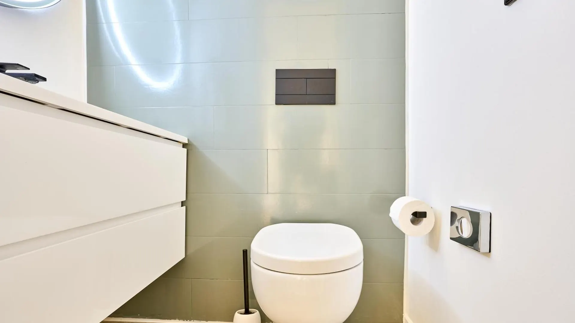 Stylish Apartment In Tigne Point Sliema
